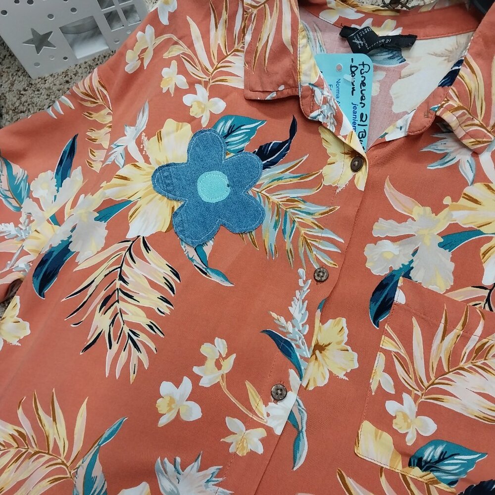 3739 Size Large Forever 21 Upcycled Applisqued Button Down Shirt. - Picture 3 of 6